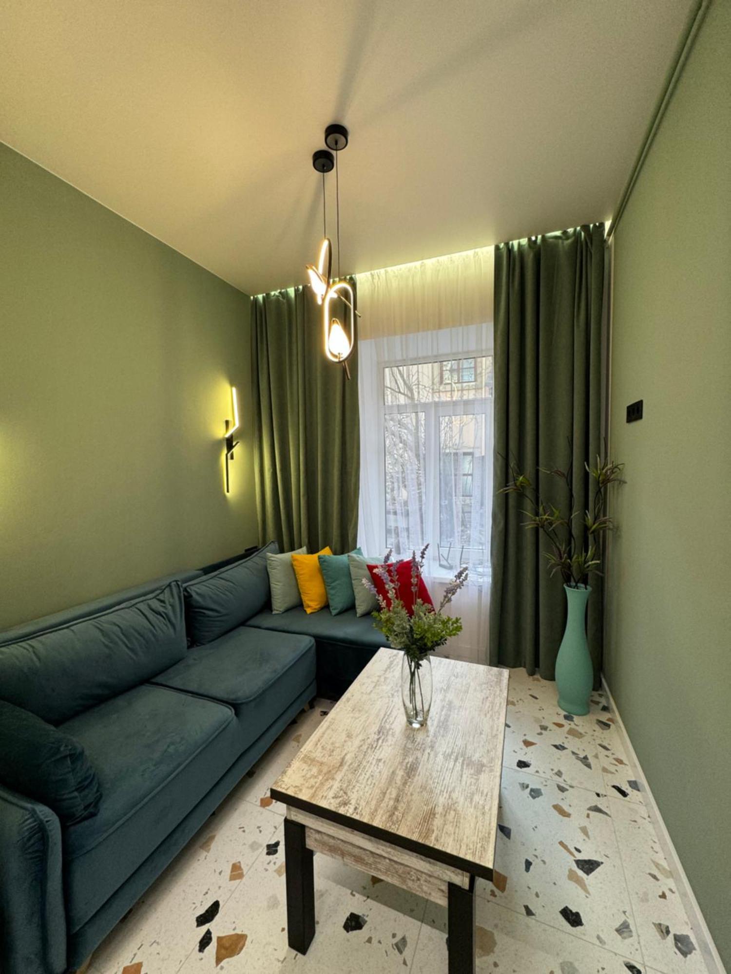 On Snijna Street 5 *