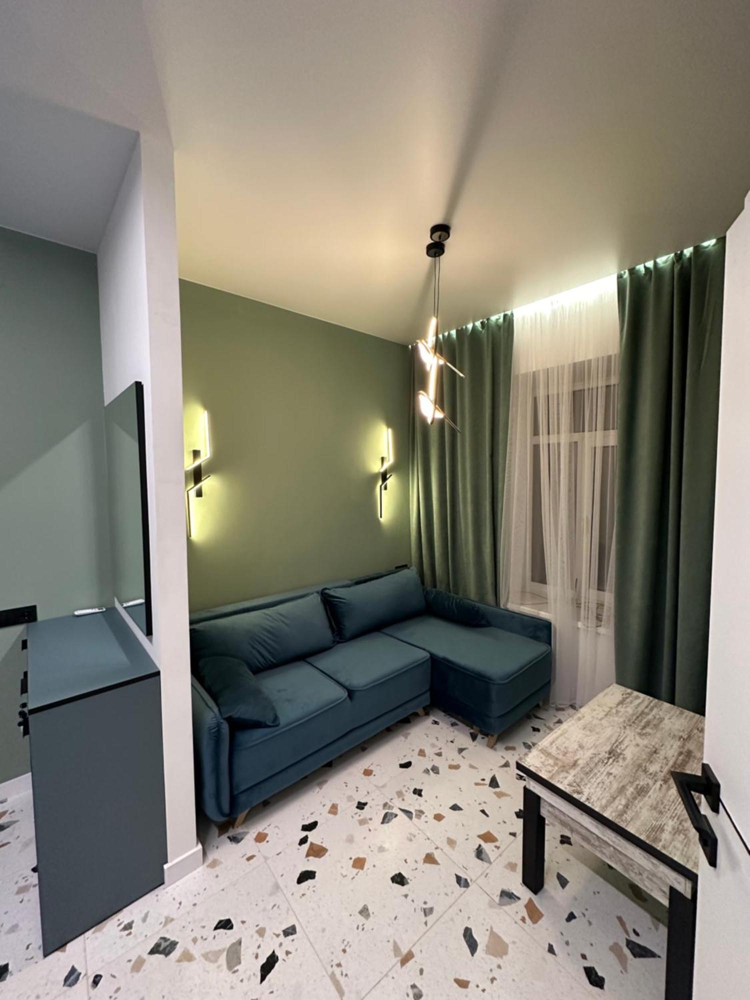 On Snijna Street 5 *