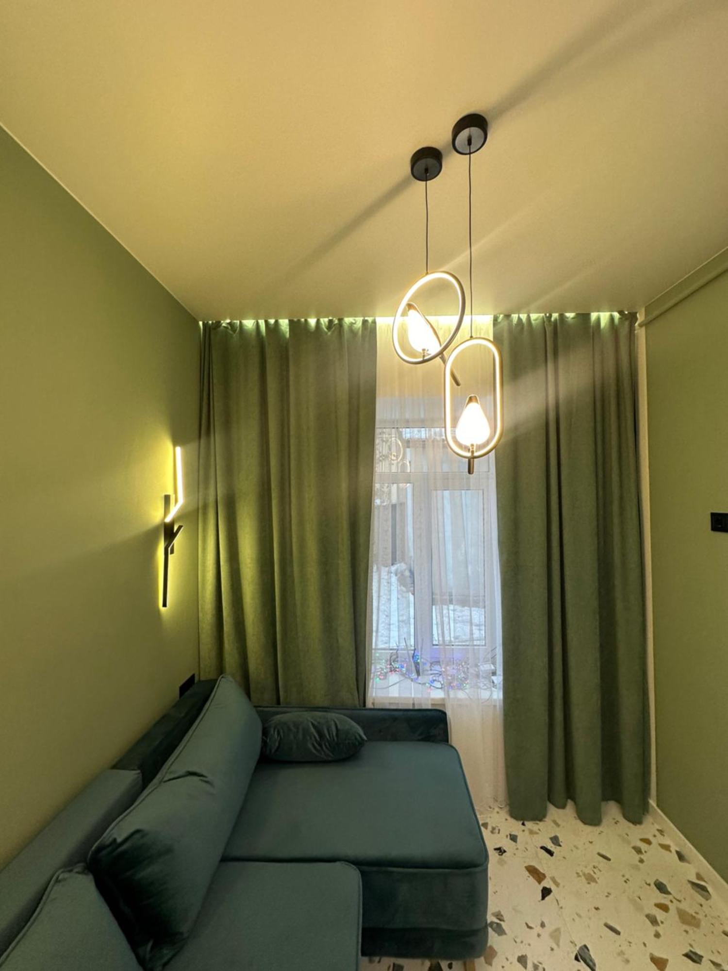 On Snijna Street 5 *